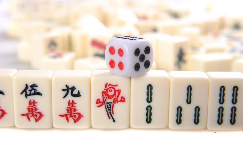 Mahjong / Majiang set, Spielsteine aus weißem Elfenbeinimitat in edler Holzschatulle (17cm x 11cm x 6cm) (MJ001-01 DE) - 3